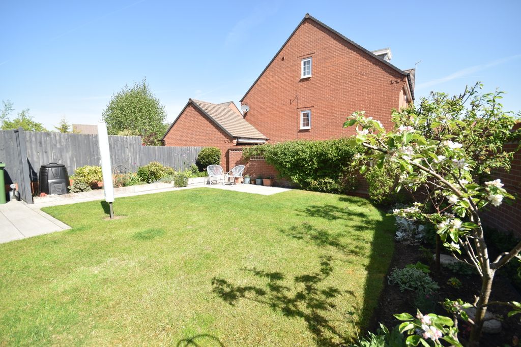 Property photo 2 of 30