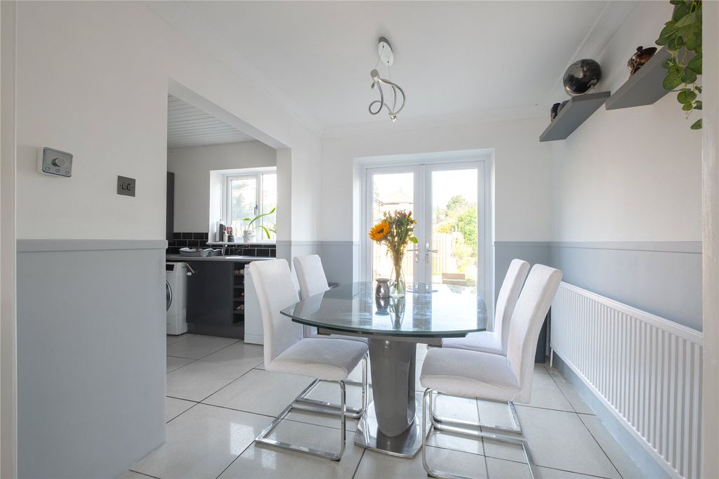 Property photo 3 of 22 Dining Area