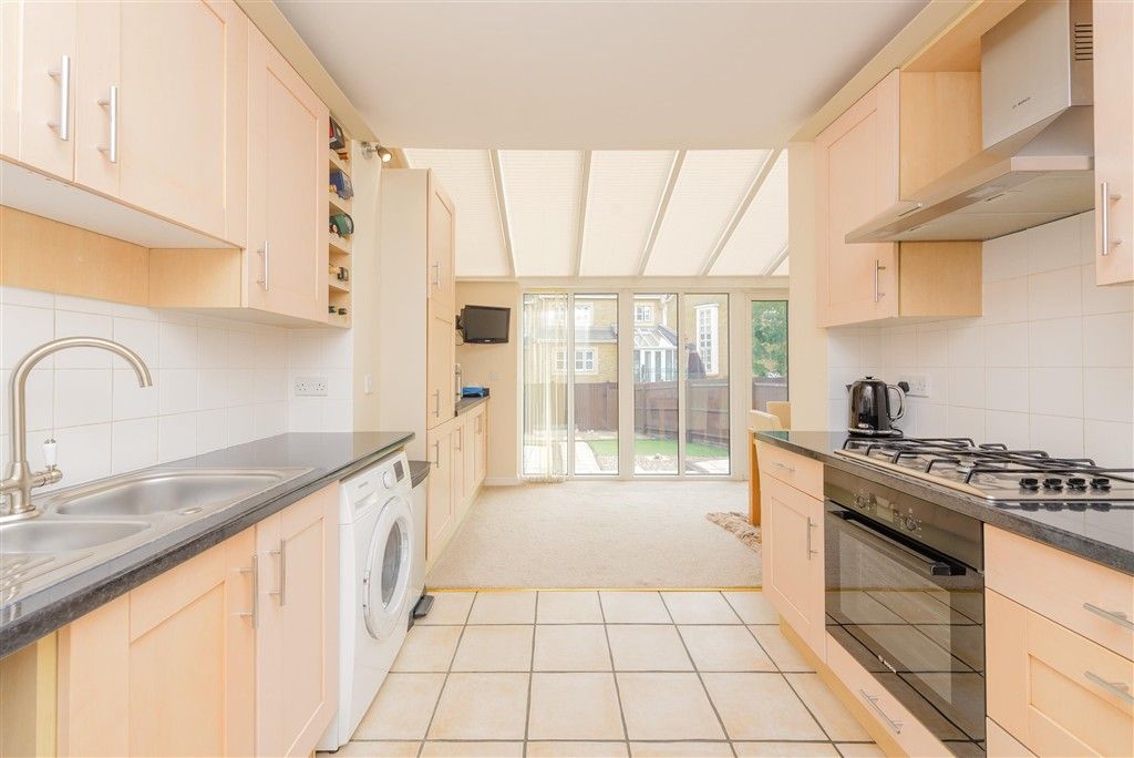 Property photo 2 of 16 Kitchen