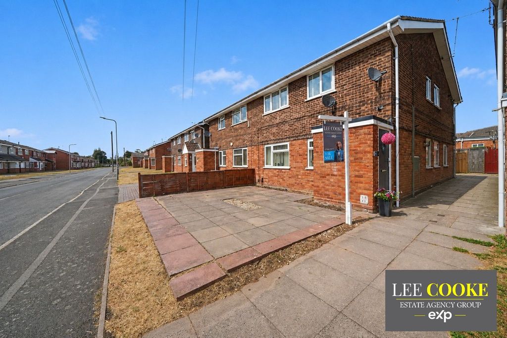 Property photo 2 of 24