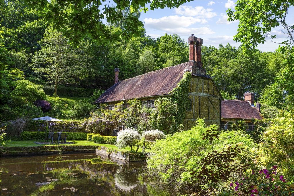 Property photo 1 of 29 Spectacular Setting
