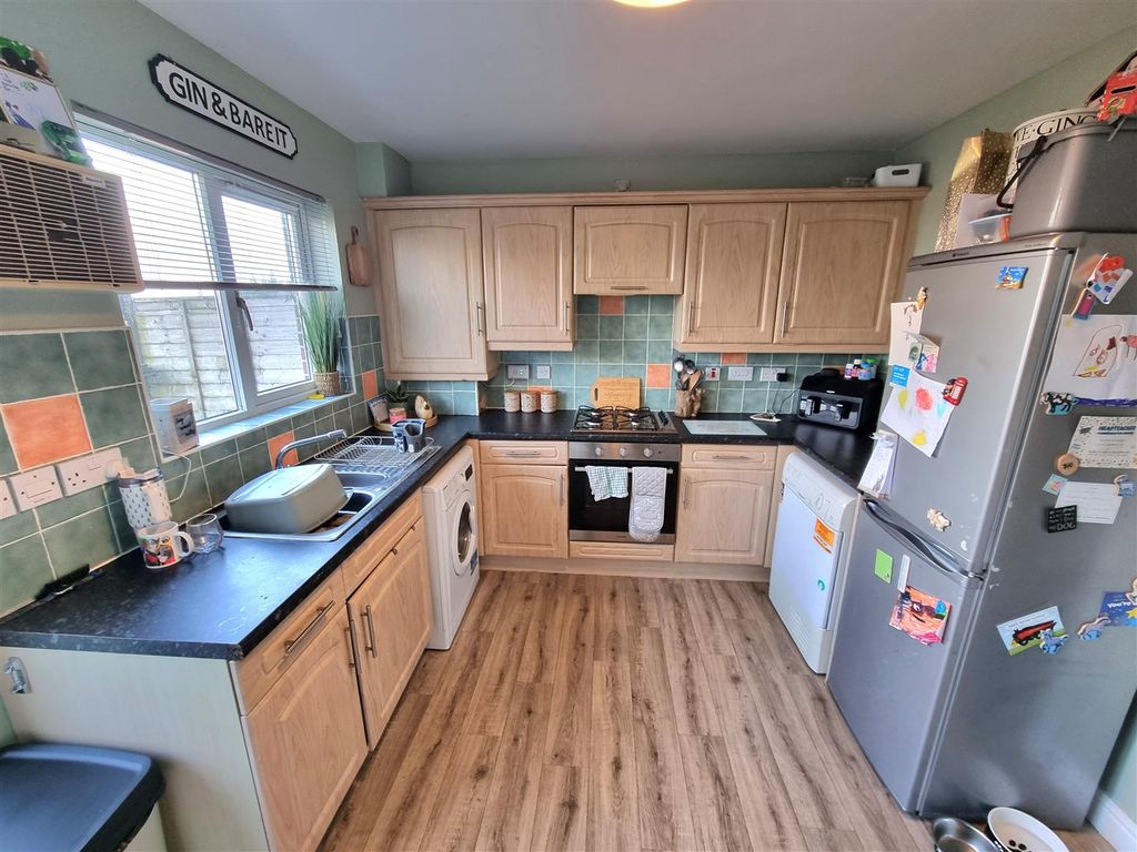 Property photo 3 of 13 Kitchen.Jpg