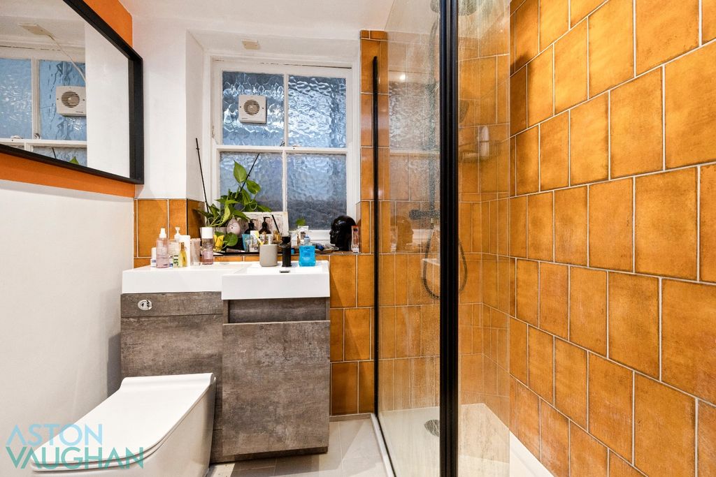 Additional image 13 of 4 bed flat for saleLewes Crescent, Brighton, East Sussex BN2