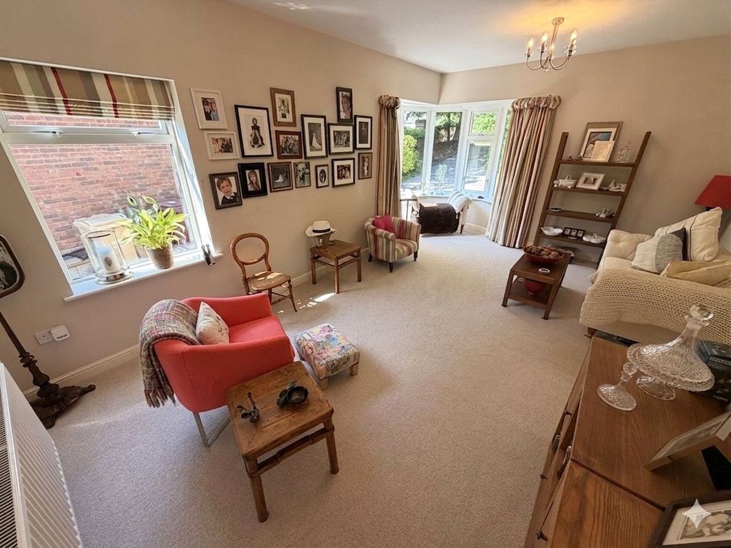 Property photo 2 of 33 Picture No. 34