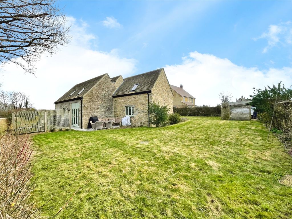 Property photo 1 of 20 Picture No. 12