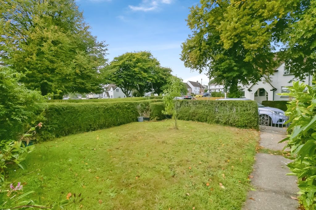 Property photo 3 of 17