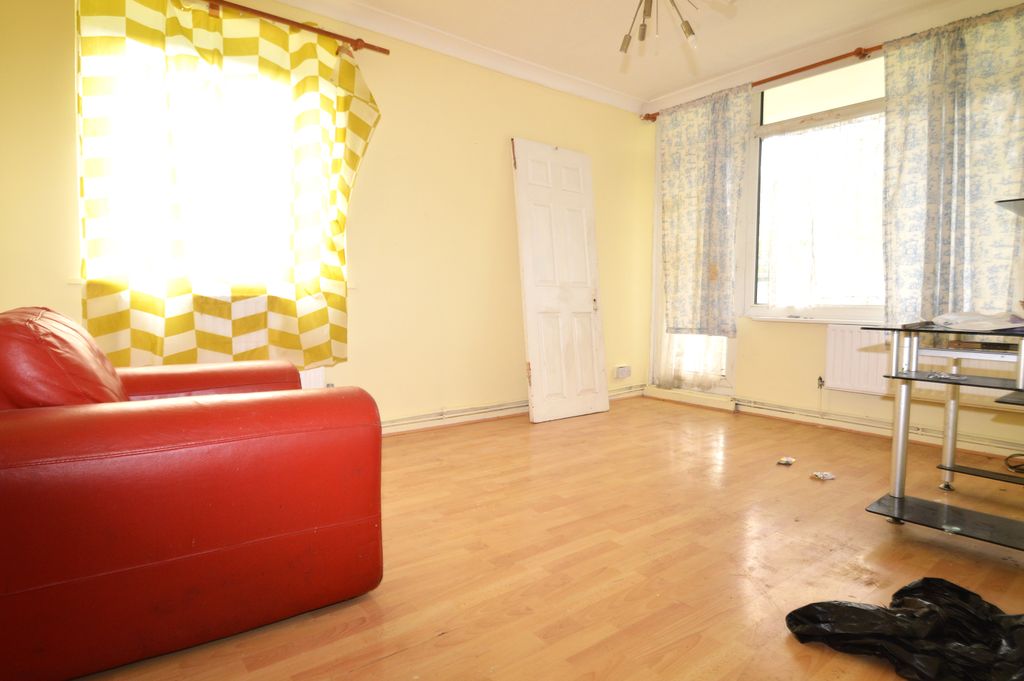 Property photo 2 of 6
