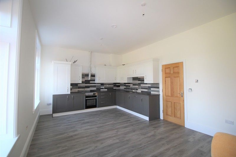 Property photo 3 of 9 Kitchen