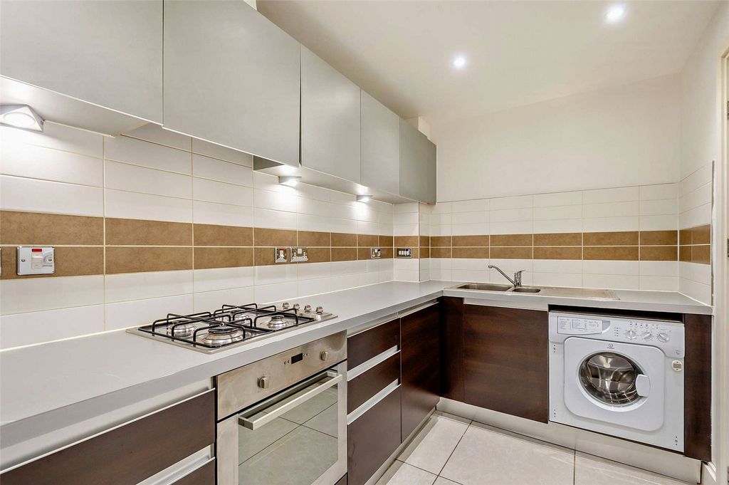 Property photo 3 of 13 Kitchen