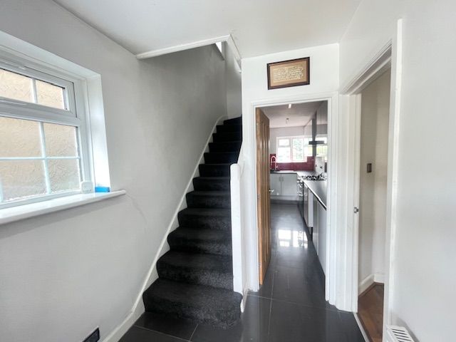 Property photo 2 of 14 Hallway