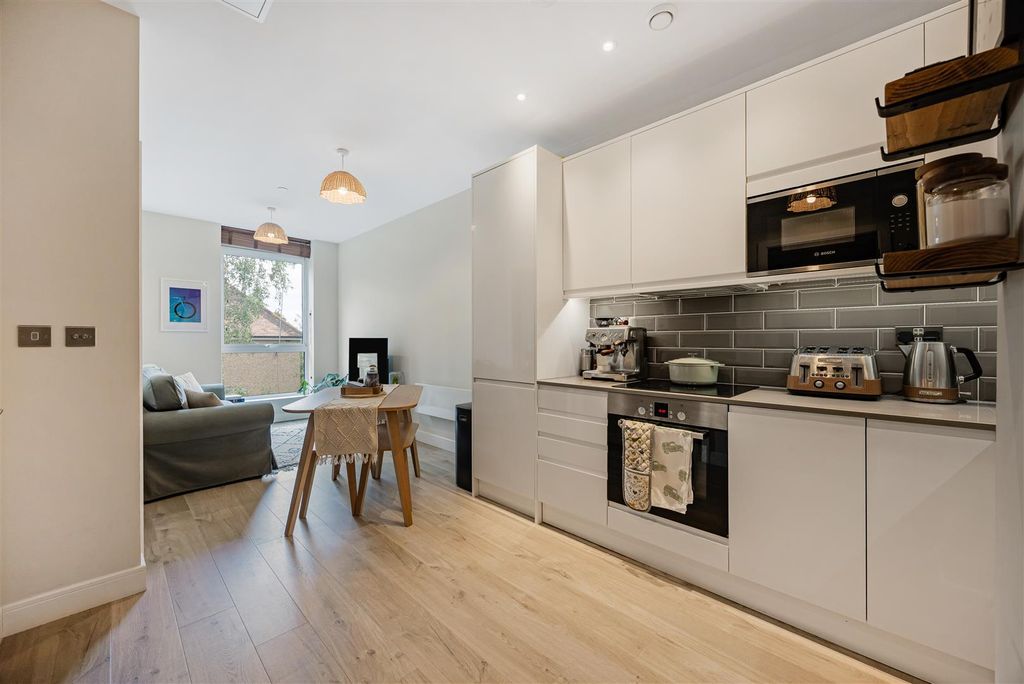 Property photo 2 of 17 Open Plan