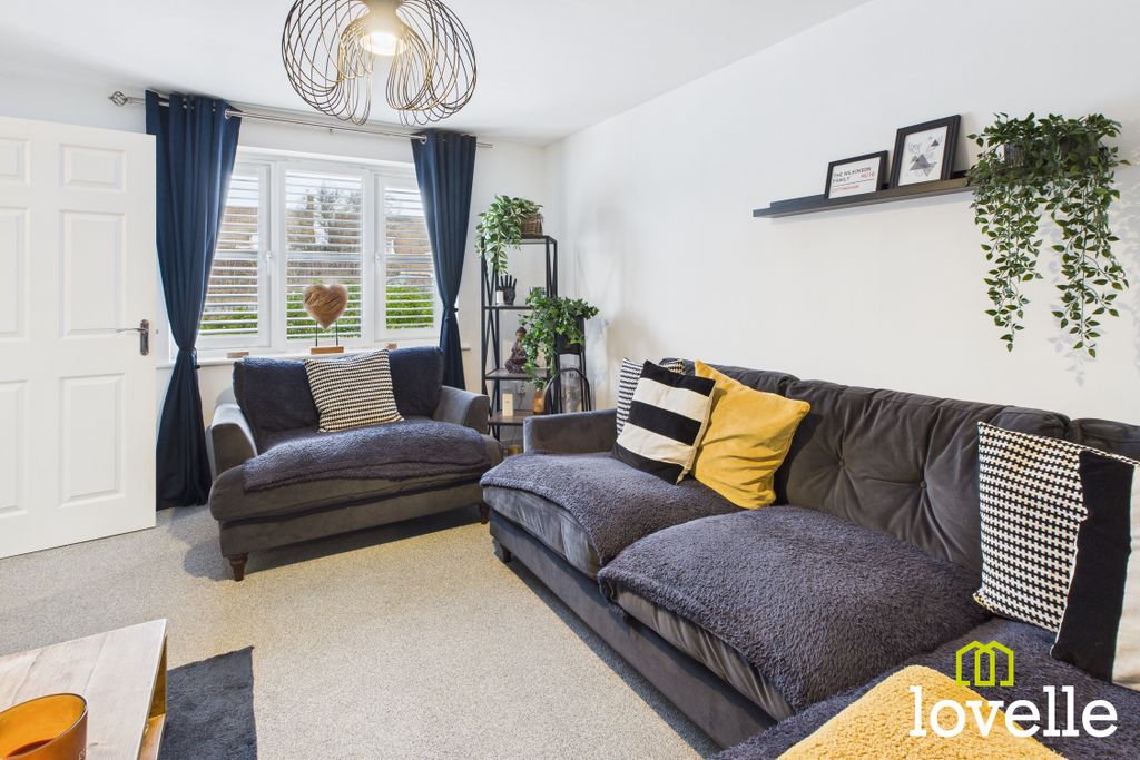 Property photo 3 of 24