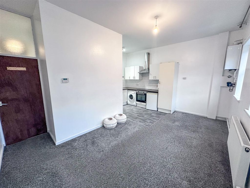 Property photo 2 of 7 24-12-2025__08-57-32_Img_7509.Haoms.Jpg