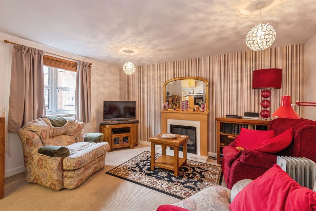 Property photo 2 of 14