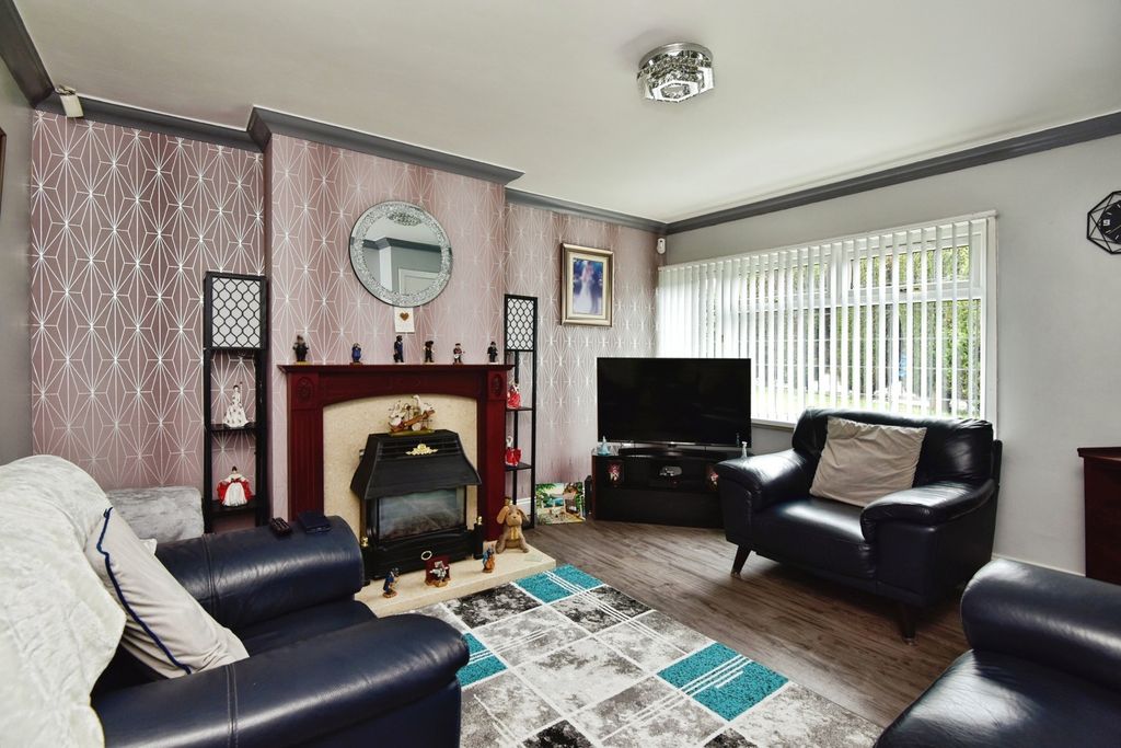 Property photo 2 of 20 Pbox-Img.Jpg