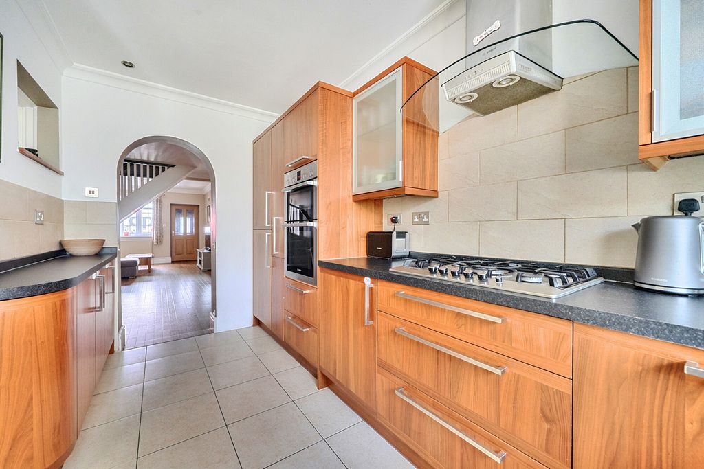 Property photo 3 of 20 1483441-1-6A450A6...