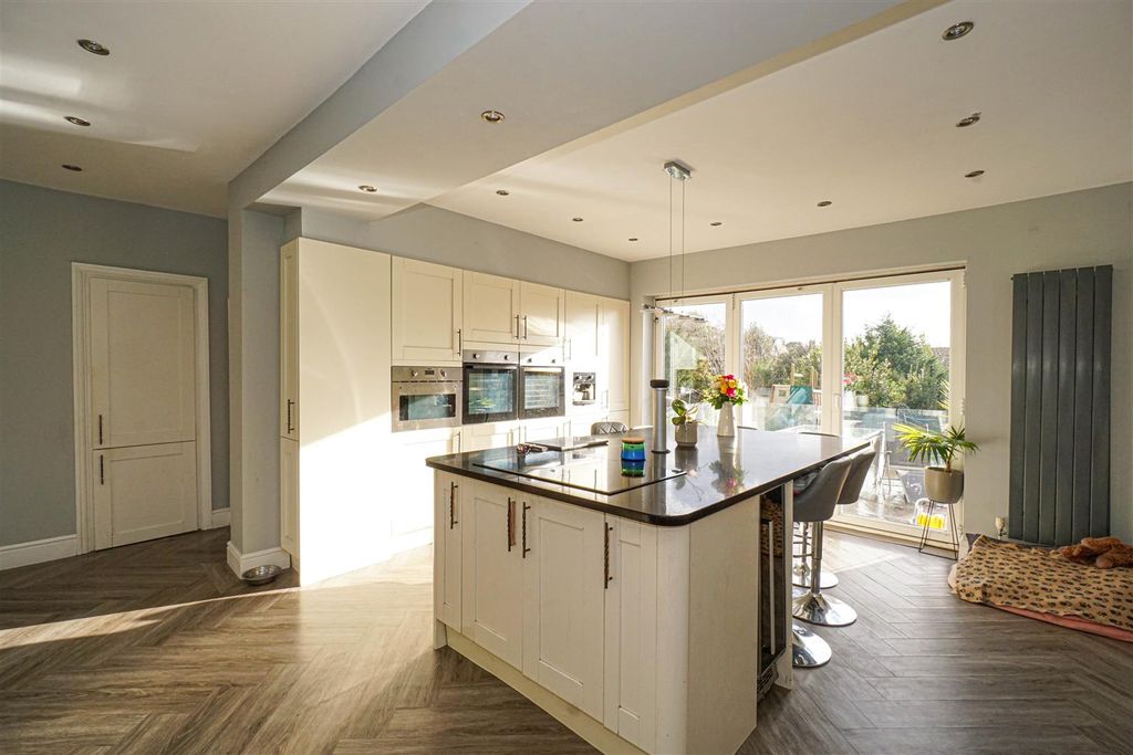 Property photo 2 of 45 Dsc03086.Jpg