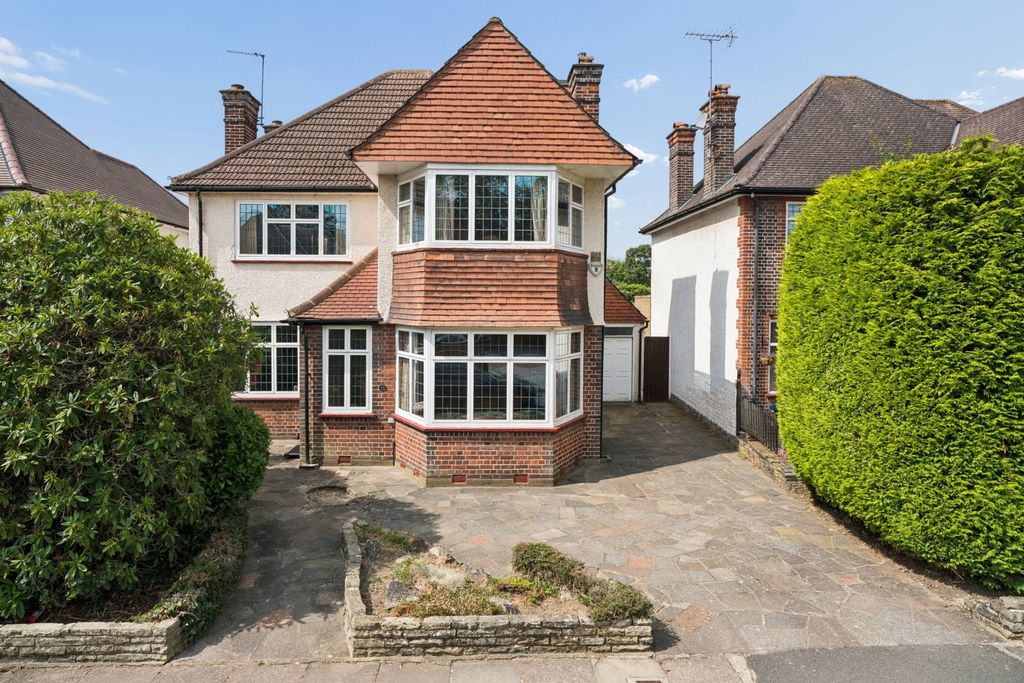 Property photo 1 of 17