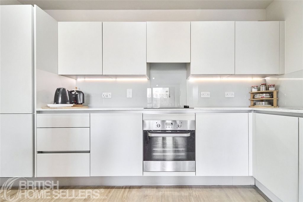 Property photo 3 of 28 Picture No. 43