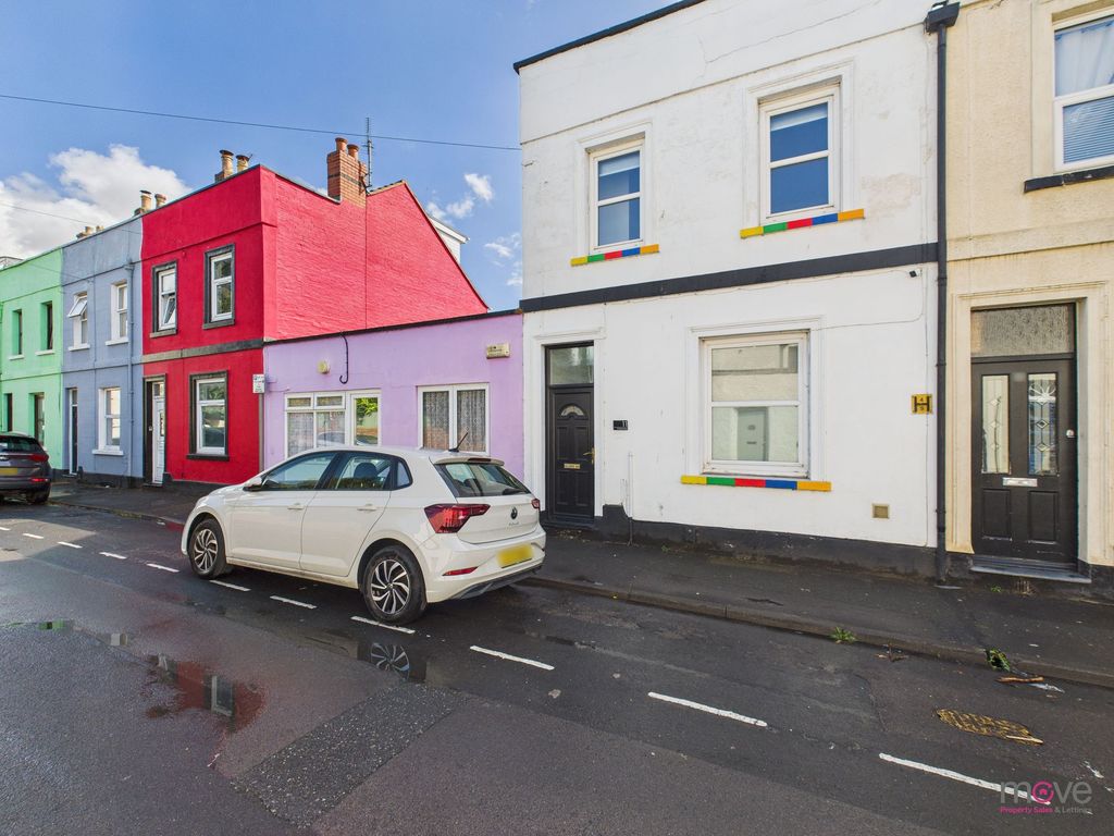 Property photo 1 of 12