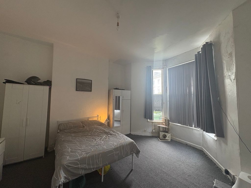 Property photo 3 of 4