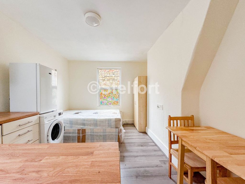 Property photo 1 of 4