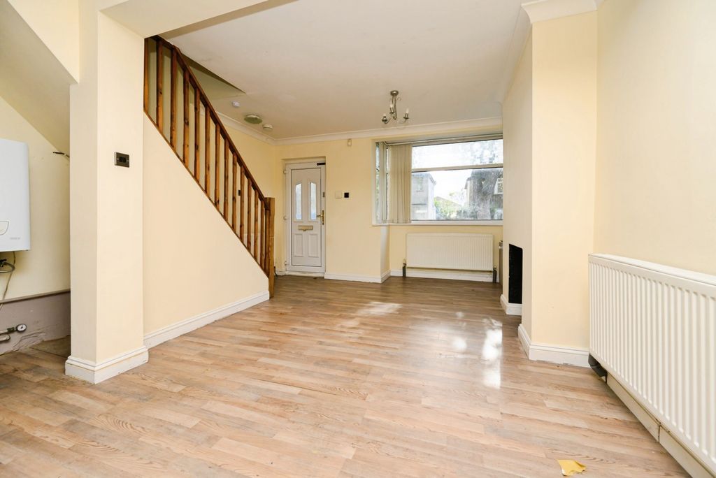 Property photo 3 of 10 Pbox-Img.Jpg