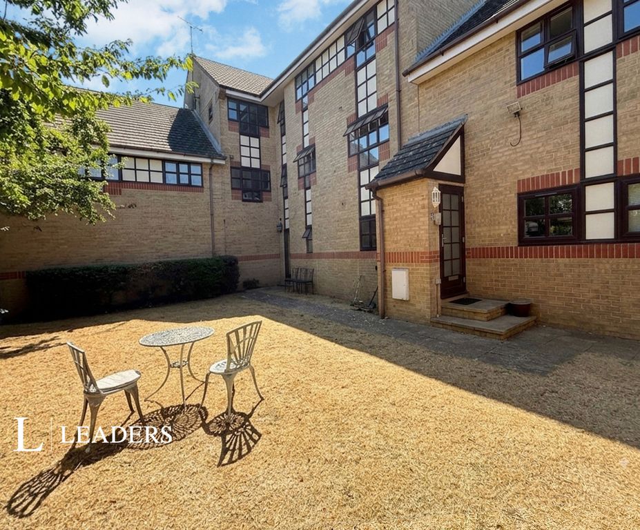 Property photo 1 of 26 Private Entrance