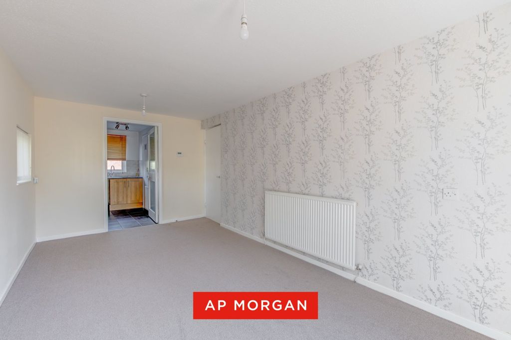 Property photo 3 of 9 Picture No. 30