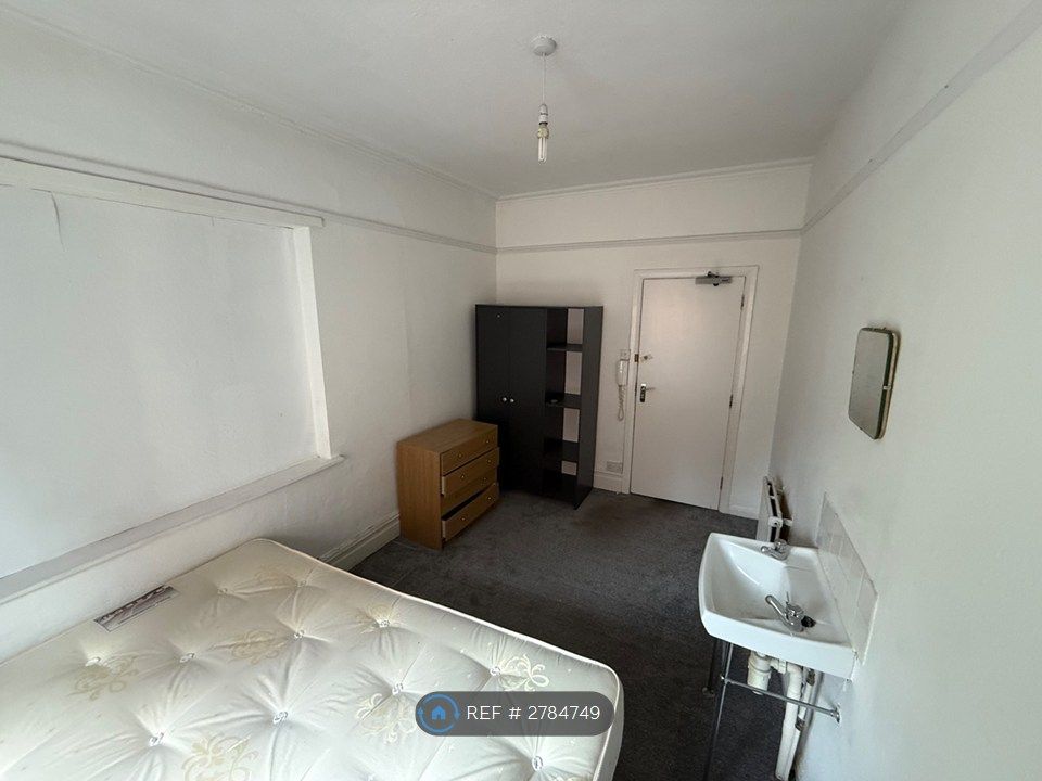 Property photo 1 of 2