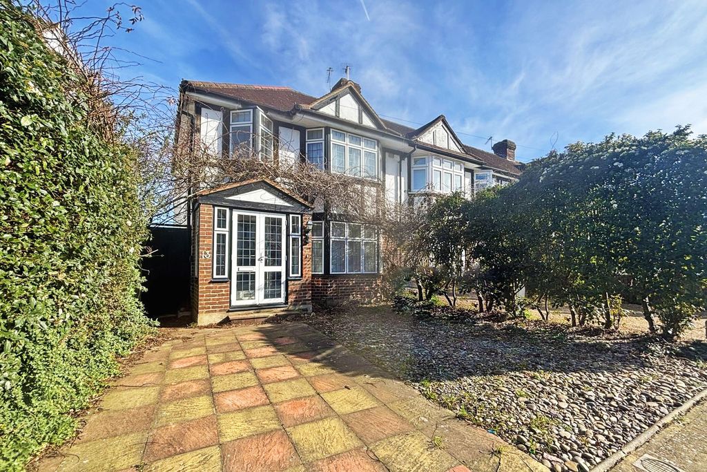 Property photo 1 of 23