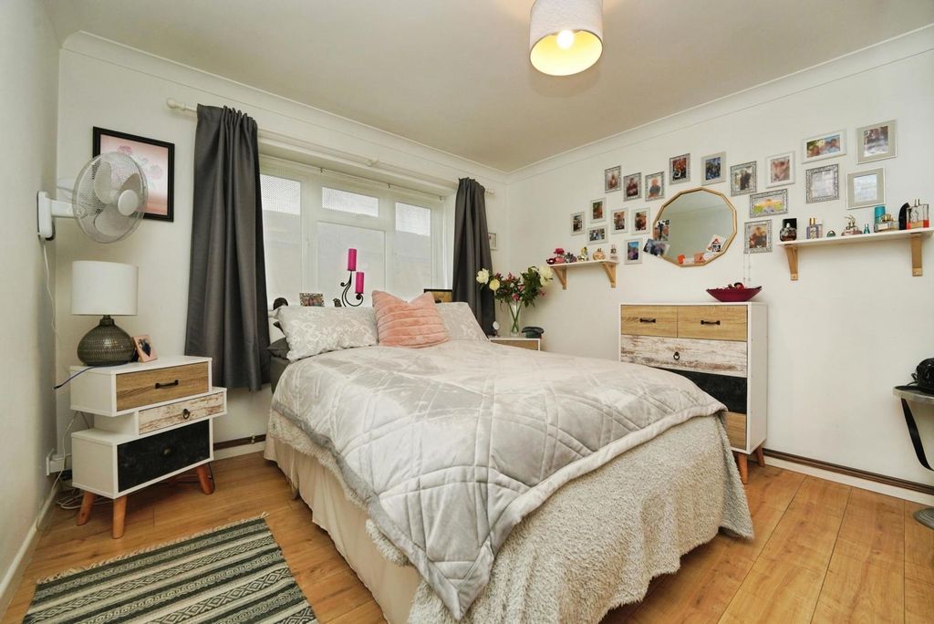 Property photo 2 of 10 Pbox-Img.Jpg