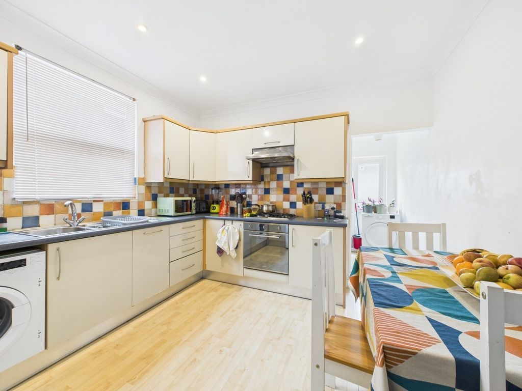 Property photo 3 of 9 5062332