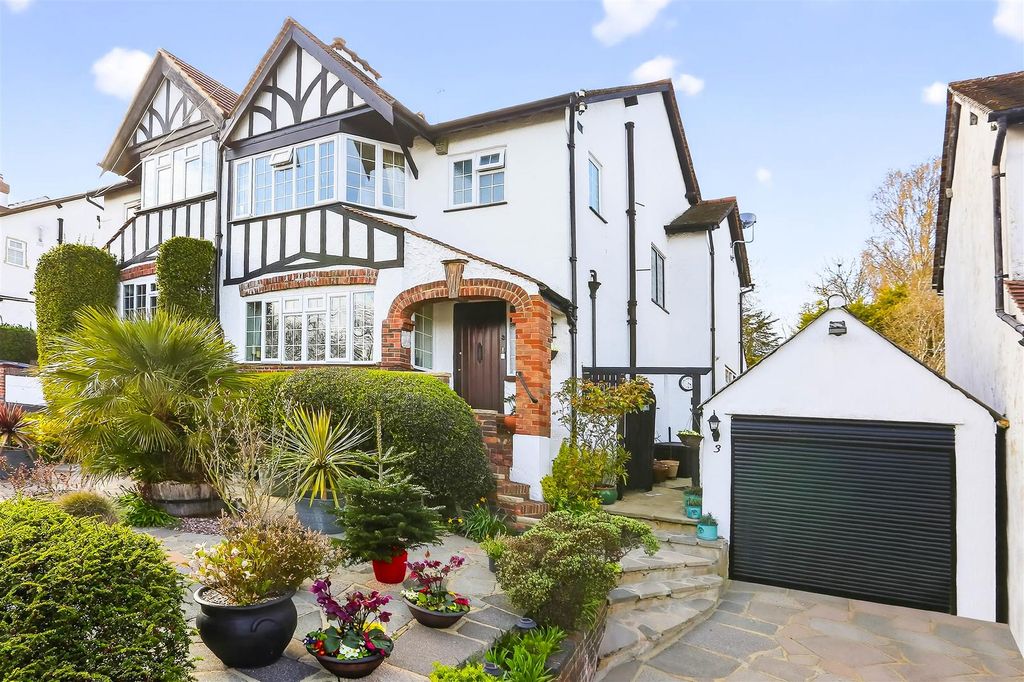 Property photo 1 of 28 1673515929 - 1.Jpg