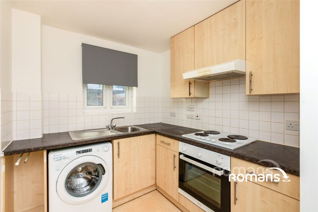 Property photo 2 of 15 Picture No. 18