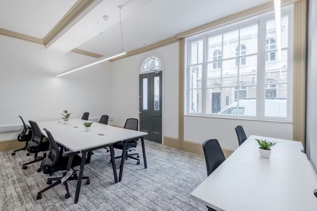 Property photo 3 of 14 Office