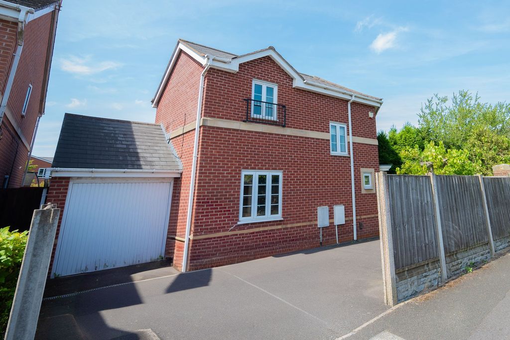 Property photo 1 of 24
