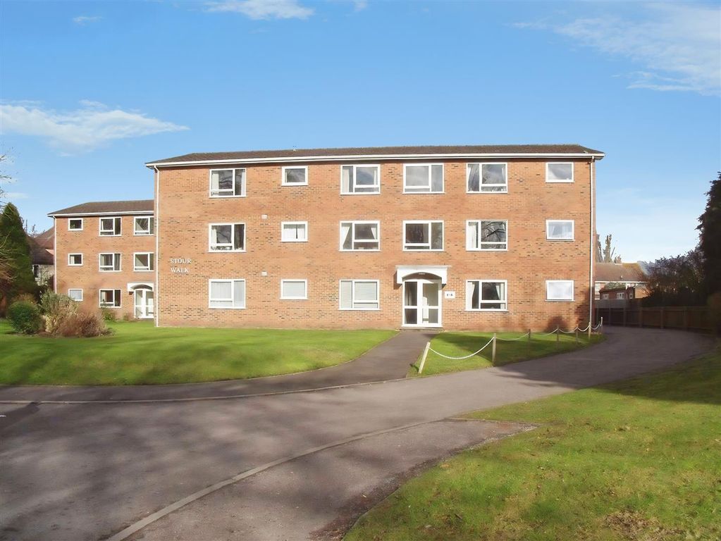 Property photo 1 of 10 Stour Walk Outside.Jpg