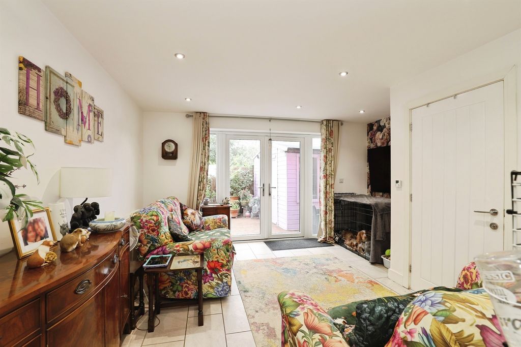 Property photo 2 of 15