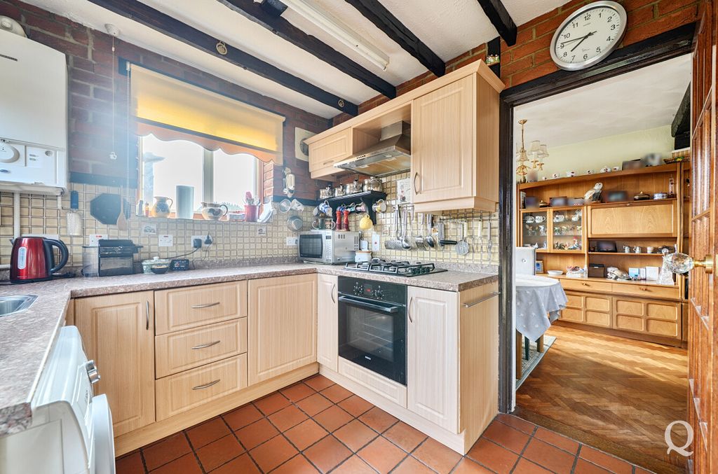 Property photo 2 of 19 4657Ceca-d188-4cd...