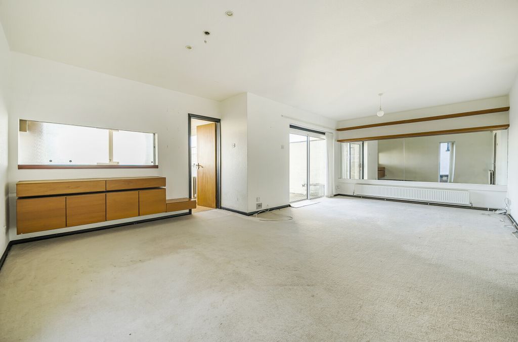 Property photo 2 of 13 Living Room