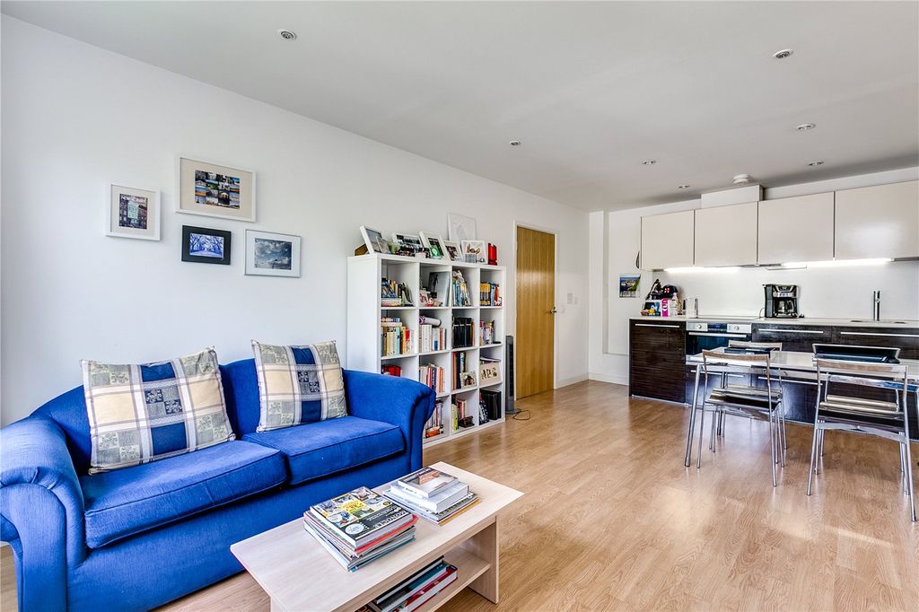 Property photo 1 of 7