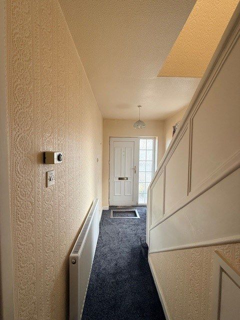 Property photo 3 of 17 Hallway