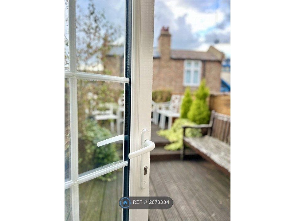 Property photo 2 of 31