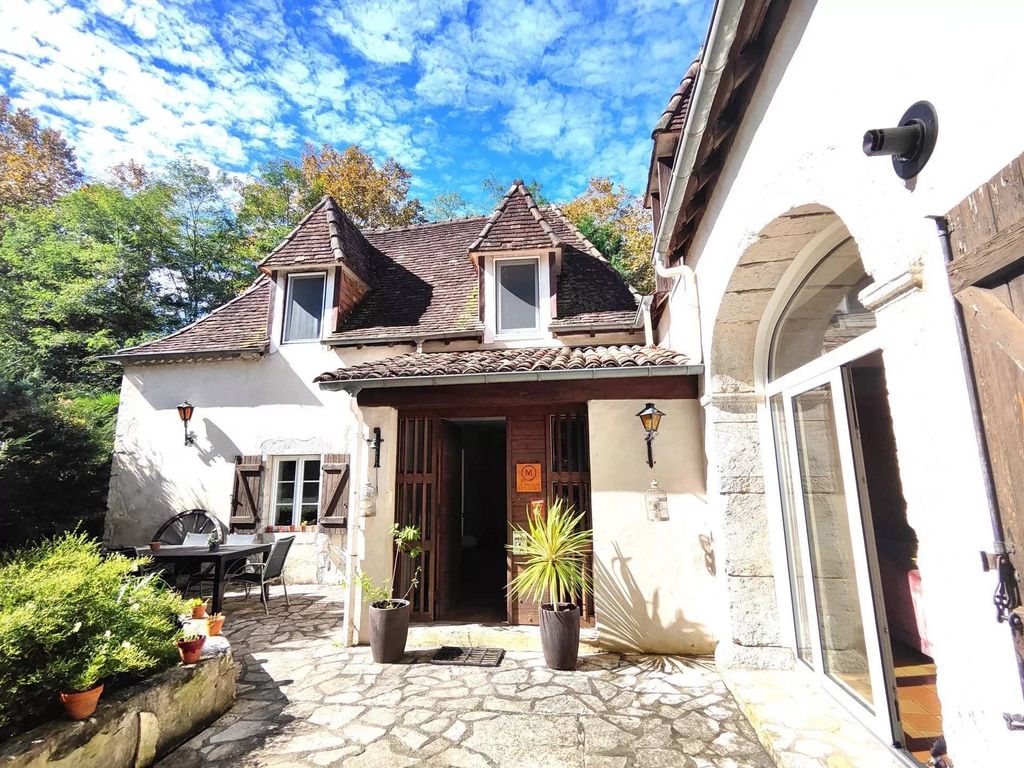 Property photo 2 of 37