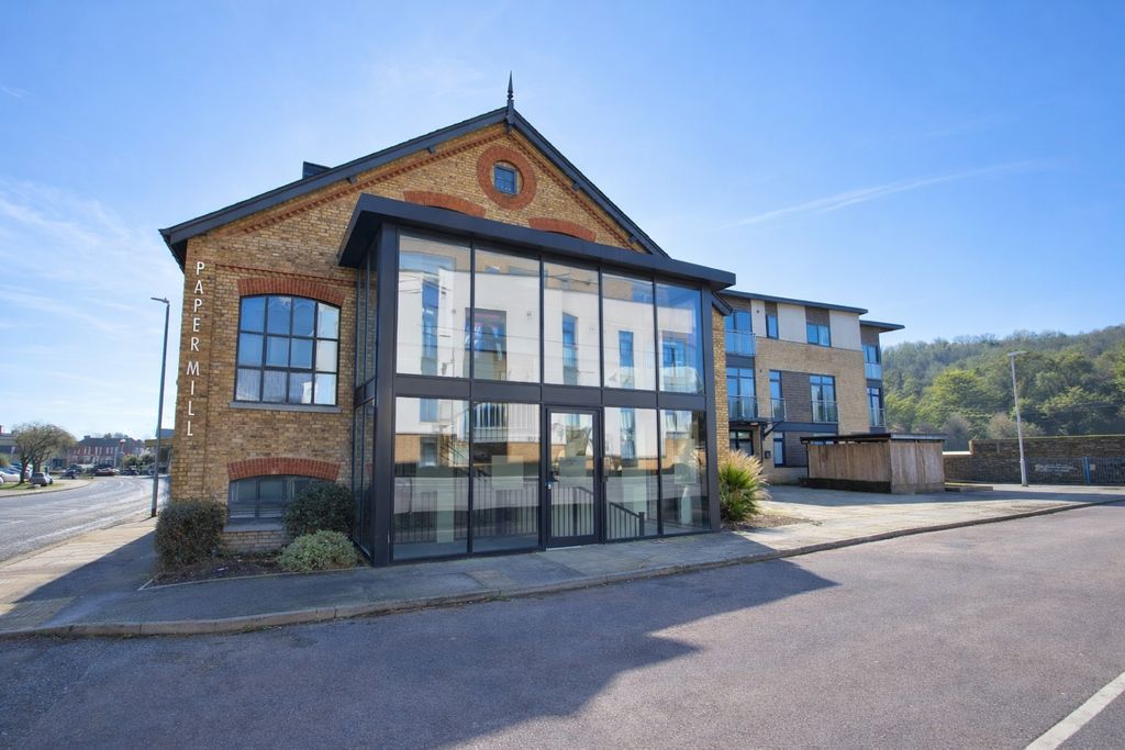 Property photo 2 of 9 Picture No. 31