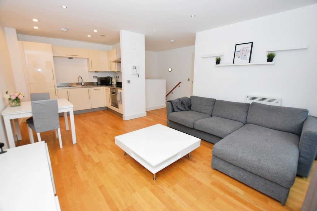 Property photo 2 of 15 Picture No. 19