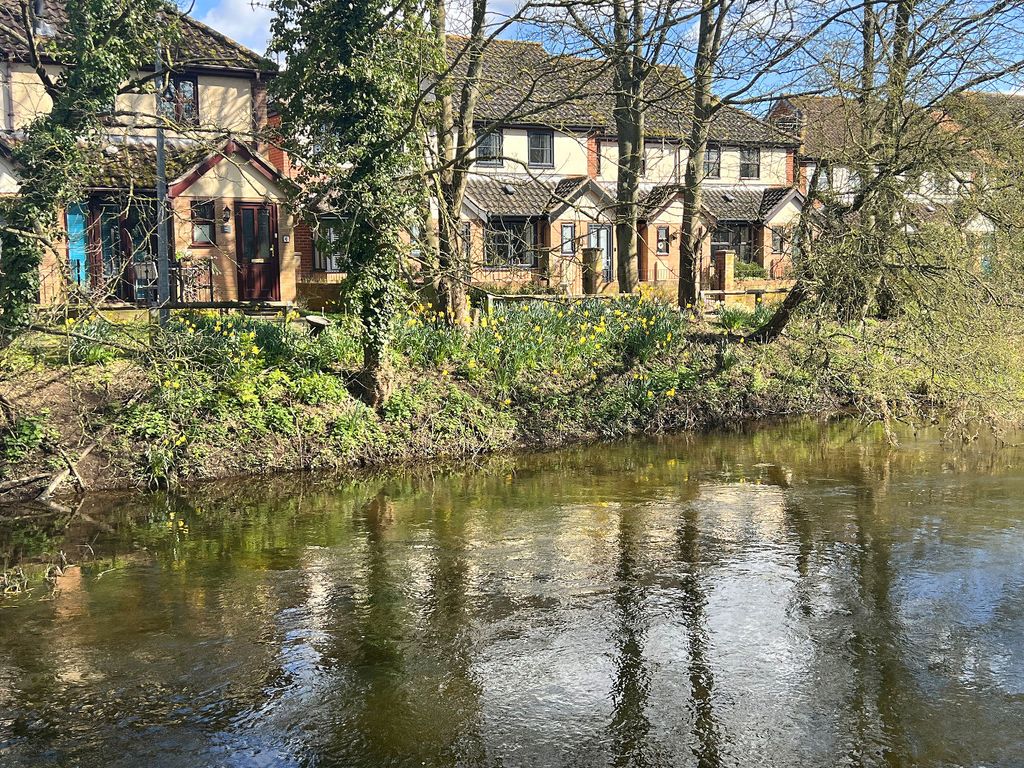 Property photo 2 of 17 5203827