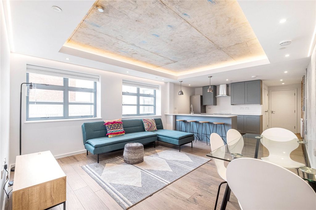 Property photo 1 of 10 Reception Room