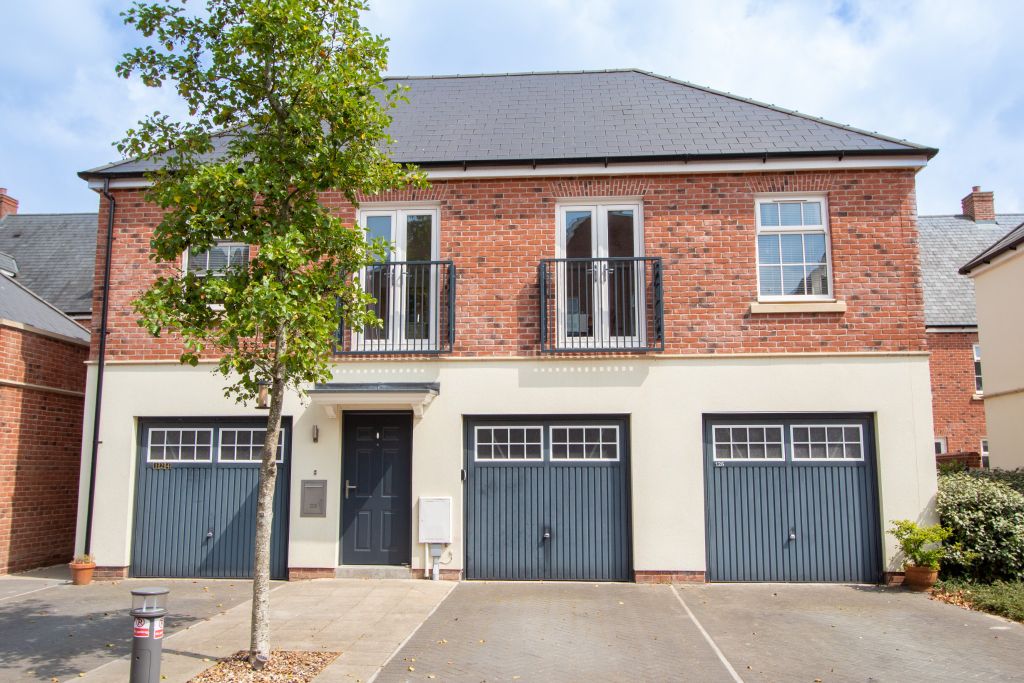 Property photo 1 of 12 Front